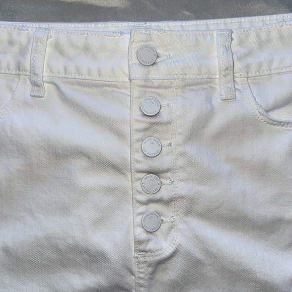Aideen White Button-Front Denim Mini Skirt Stretch Cotton Blend Raw Hem Sz 10 - Picture 3 of 14